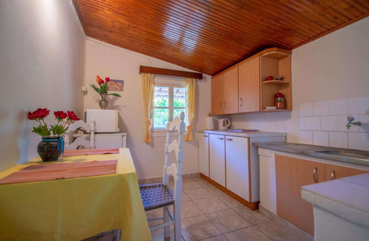 Doras Beach Bungalow B By "Elite" Plános Esterno foto